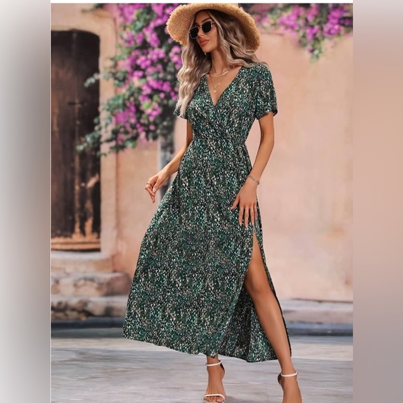 NORACORA Dresses & Skirts - Short Sleeve  MAXI DRESS with Split and Belt Women’s Size Small Green and pink